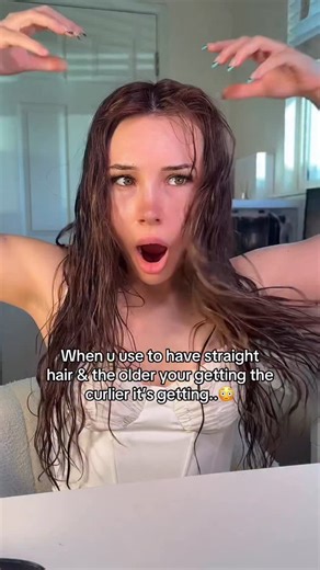 Elizabeth Monahan | My hair use to be PIN STRAIGHT.. #straighthair #curlyhair #fyp #ellizabethmarie #relatable | Instagram