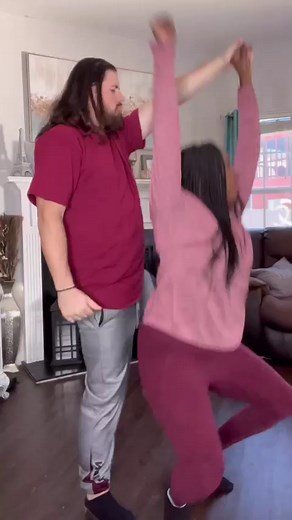 Move move. Shake shake. Ayeeeee! 😎🕺🏻💃🏾 If only you knew how many bloopers came out of the intro alone 😅 Happy FRIDAY fam! ❤️ | All Things Kings