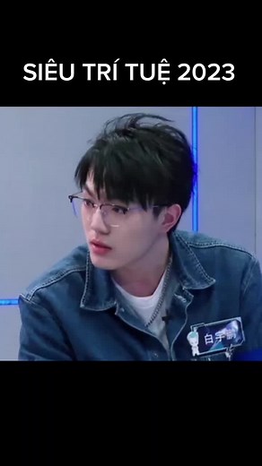 Những điểm thú vị ở tập 10 Siêu trí tuệ 2023: 1. Năm nay sẽ có thi đấu quốc tế 2. Em tôi - Bạch Vũ Bằng thi đấu đề thì làm chưa được mà thấy người ta làm xong vẫn vỗ tay chúc mừng.( ủa có thời gian vỗ tay luôn à em, làm nhanh đi chứ chị mày lo m bị loại lắm đó) 3. Tiểu Bạch ở vòng 2 thi rất ổn( mặc dù vòng 1 vẫn đứng đầu): biết bản thân đan gù, đề yêu cầu gì, xác định tình hình chính xác..nói chung là thông minh #BachVuBang #SuperBrainChina #Siêutrituetrung #SuperBrainChina2023 #Sieutritue2023 #