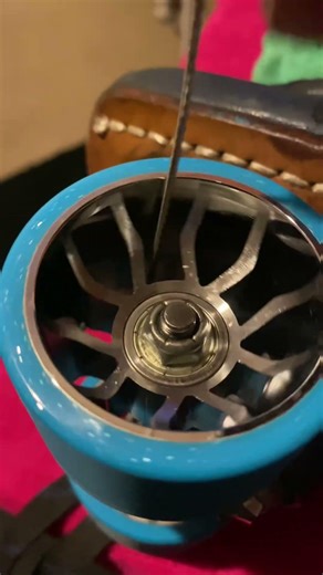 Clean My Bont Moonwalks😍😍😍🙌🏻🙌🏻🙌🏻🛼🛼 #rolldawgzflorida