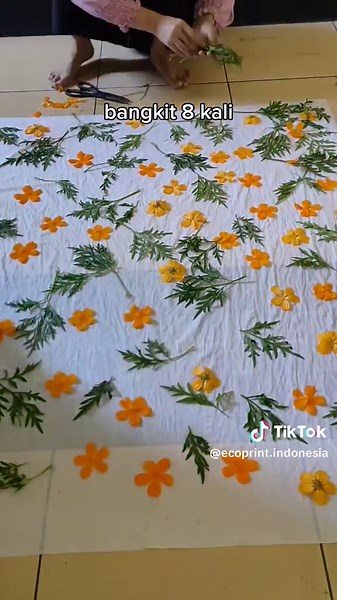 Pelatihan Ecoprint: Kreasikan Daun dan Bunga