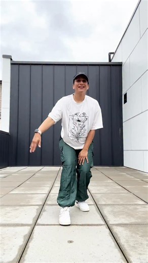 Beginners Shuffle Tutorial- Start your shuffle journey with this easy move 💃 Shuffle Step -The ‘M-Step’ Perfect for beginners. Always remember that micro bouncing is a must with shuffle moves. Save it , share it n tag me if you do this 🔥 🎧- Friendships by Pascal Letoublam #PoojaShuffleChallenge #shuffletutorial #beginnershuffle #dancetutorial #easysteps #dancereelsindia #vancouverdancer #momdancer #danceistherapy #poojadanceenthusiast #moves #shuffledance | Pooja Shuffle Dancer