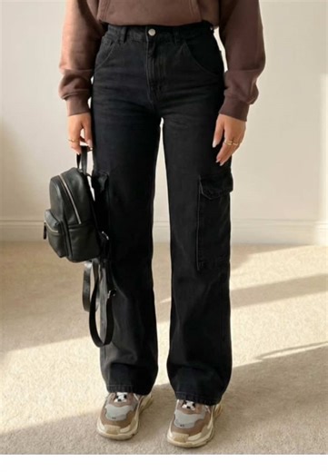 Stylish Straight-Leg Cargo Jeans for Daily Comfort