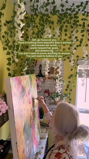 True belonging doesn’t require us to change who we are; it requires us to be who we are. Poetry and artwork available at www.michellegreenart.com or link in bio ✨ . . . #visualpoetry #fulltimeartist #femalempowerment #mindful #introverts #innerlandscape #selfhelp #healing #artstudio | Michelle Green Art