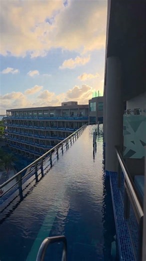INSANE Honeymoon Suite w/ Swim-Out Balcony 😍 El Dorado Seaside Suites