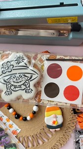 26K views · 48 reactions | Packaging inspiration for PYO cookies with a palette and brush! Find the cutter, stencil and packaging on www.flourbox.com! | The Flour Box | Facebook