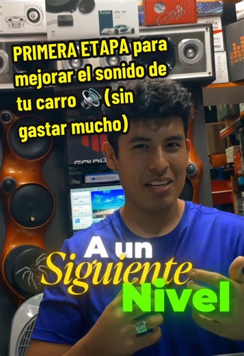 ¿Tu carro tiene todo el sistema de fábrica y quieres mejorar el sonido sin gastar demasiado? 🔊 En este video te explico la primera etapa para empezar en el car audio: cambiar la radio original y elegir el tipo de parlantes según el sonido que buscas, ya sea más calidad dentro del auto o más proyección hacia afuera. Con solo este primer paso ya se nota una gran mejora frente al sistema original. En el siguiente video te explico la segunda etapa: amplificación, subwoofer y DSP o previo ecualizado