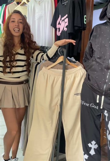 Nuevos Anuncios de Monos Baggys y Suéteres Unicolores