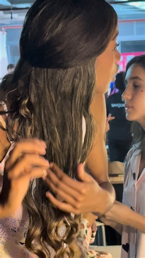 GMCHANNEL on Instagram: "@valentinaromana.c Semana de la Moda Del Sur Colombiano NeivaExpoModa 2025 en el Mar o de @huila_fest modelos de ExpoModa, @mcollectionibague @muii_agency @firtsmodel fotografía de Producción General de @colombiaexpomoda productor y director de Styling @francesco_grosss cubrimiento del Canal de Moda @gentemodachannel"