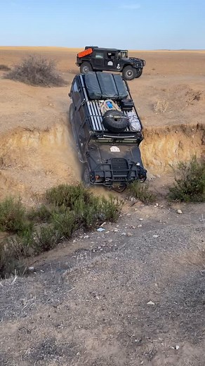 Humveerepair Nick | driving through a gorge with a 6.5 liter, 4.5 ton Hummer#foryou #hummer #hummers#hummerh1 #hummerlife #hummerclub #hummerfreak... | Instagram