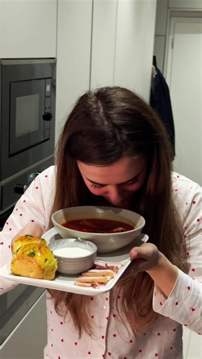 Tradičný recept na boršč a pampúšiky