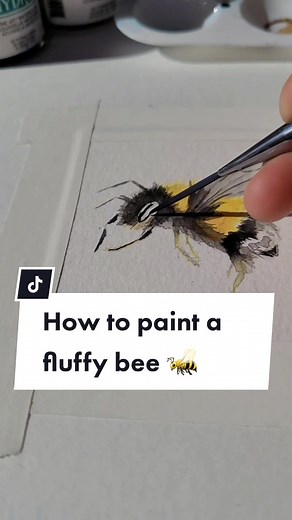 How to Paint a Fluffy Bee with Watercolors Tutorial