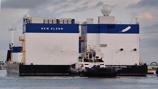 Blue Origin video of the drone ship Jacklyn docked at Port Canaveral in Florida