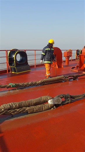 156K views · 2K reactions | Caution during securing wire ropes includes clear communications among the crew, staying clear of the snap-back zone, using proper PPE. | Wil San Miguel | Facebook