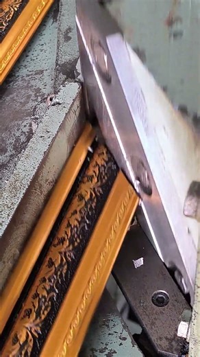 photo frame cutting machine फोटो फ्रेम कटिंग मशीन #shorts #trending #viral #photoframe #pictureframe