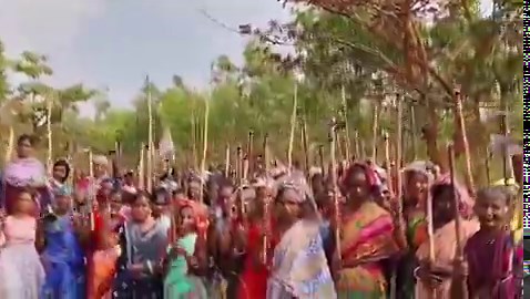 Salute to these brave tribals who hv raised their voice against mining loot of #Vedanta in Sijimali of Rayagada district, Odisha. Salute to these mothers n sisters for their protest to protect the environment from the jaws of #Vedanta.@RahulGandhi @pbhushan1 @_YogendraYadav
