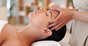 Wellness Spa Woman Getting Facial Massage Stock Footage Video (100% Royalty-free) 1096066291 | Shutterstock