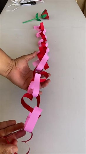Cadena de Corazones: Decoración Fácil y Creativa