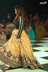 54K views · 746 reactions | #WATCH | Pakistani actress Zara Noor's sexy dance on Pinga is setting the internet on fire! #ZaraNoor #viralvideo #Pinga #Pakistan #trending #dance #dancevideo #sexydance #DeepikaPadukone #PriyankaChopra #trendingvideo | News18 | Facebook