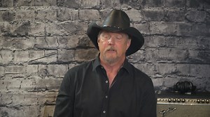 We asked Trace to share his best fishing tips 🐟🐠🎣 What would be your best tips to someone going fishing for the first time? | Trace Adkins