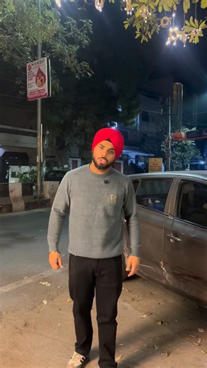 Simaranand on Instagram: "Meanwhile, 200+ students at VIPS College watching my journey on screen. #food #foodie #foodlover #instafood #foodstagram #reels #reelsinstagram #reelitfeelit #viralreels #tasty #yummy #delicious #foodblogger #foodphotography #homemadefood #easyrecipes #recipeoftheday #cookingathome #comfortfood #streetfood #quickrecipes"