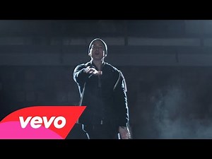 Eminem ft. Sia - Guts Over Fear (2014 / OFFICIAL VIDEO / 4K REMASTERED)