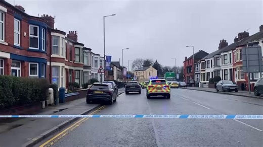Police shut major road after lorry hits pedestrian 🚨 | Liverpool Echo News