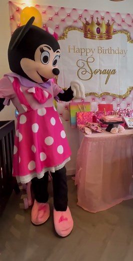 Minnie Mouse birthday party darbouka - Minnie belly dance