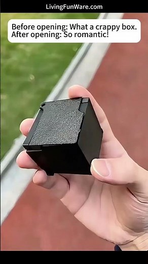 Creative Romantic Rotating Ring Box — Proposal Surprise Jewelry Storage Box