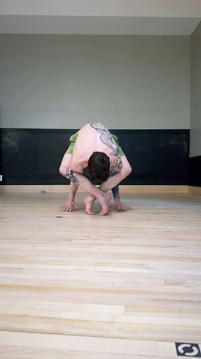 @bboykilo on Instagram: "Recent vocabulary 🪬 belly slit to start"