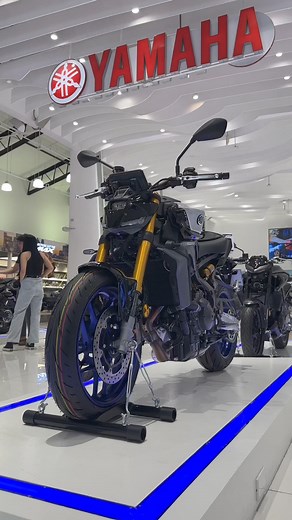 115K views · 2.4K reactions | Ano mga binago sa 2024 Yamaha MT-09? Hindi na siya mukhang . Major improvements were made nung naisip ni Yamaha na baguhin at iimprove pa lalo ang MT09. Wala pa balita sa standard model pero ang SP model ay 799,000 PHP! #YamahaMt09 #2024MT09 #MT09SP #Yamaha | Neo Moto | Facebook