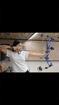 EliKatniss First Time Shooting a Compound Bow #archery #elitearchery #compoundbow