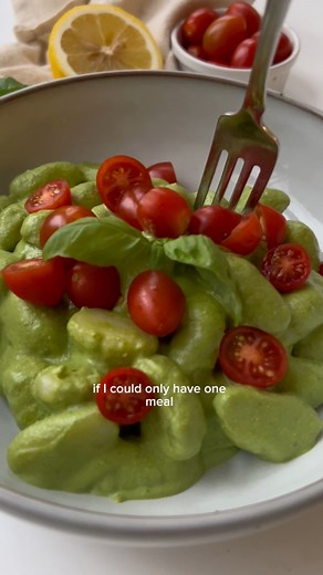 15K views · 105 reactions | Creamy pesto gnocchi, ready in 10 minutes 殺來 this is the dish that I make SEVERAL times per week, especially when I’m short on time and need a quick delicious dinner! Recipe linked in the comments  | Minaelle's Kitchen | Facebook