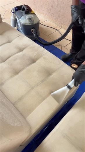 SOFCLEAN ® BRASIL on Instagram: "Você acha que seu sofá está limpo? Olha só isso!😱 Veja esse vídeo é surpreende e impressionante o poder da nossa limpeza 😳 Siga @sofclean ✔️ Curta e compartilha 🙌 Marque os amigos 👥 🗣Pedido via televendas: 📌 UNIDADE BAURU ☎️Tel: (14) 3208-0444 📱WhatsApp (14) 99715-0505 📍• Rua: Araújo Leite, 21-28 | Bauru ———————————— 🗣Pedido via televendas: 📌 UNIDADE MARÍLIA ☎️Tel: (14) 3367-4243 📱WhatsApp (14) 99715-7131 📍Av. Rio Branco, 470 | Marília Visite nosso si