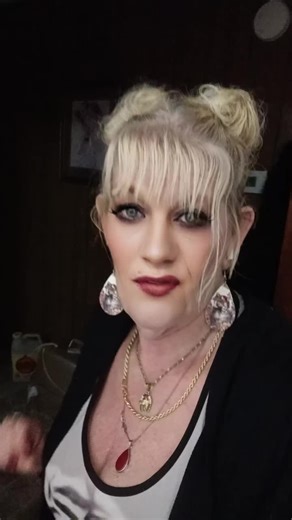 Betty Joanna (@bettyjoanna98)’s videos with Ring My Bell - Anita Ward