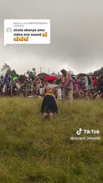 Replying to @user2587671108265 awubembe lena usisi efefe ashaya iphoyisa😭❤️💃🏾.#SAMA28 #umshado #amanonoasemlazi🇦🇲♥️