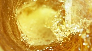 Súper Slow Motion Shot of Beer Vortex a 1000 fps.