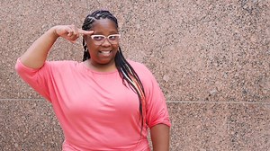 Rorri Burton, an American Sign Language interpreter who has been working for Los Angeles County, breaks down how to sign “Black Lives Matter” in ASL and explains why not everyone signs it the same way. https://lat.ms/2zf967I | Los Angeles Times