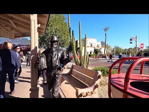 Perfect statue prank sends people running for their lives!