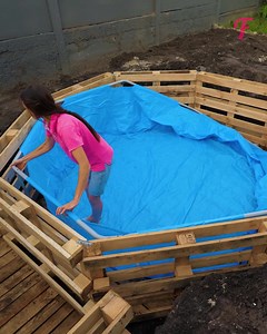 142K views · 1.3K reactions | Woman transforms old pool into beautiful backyard paradise. | Tips & Tricks | Facebook