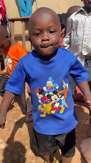 24K views · 1.6K reactions | Please donate food for children and clothes for Christmas      #CharityWork #GiveBack #VolunteerLife #MakeADifference #HelpingHands #SupportLocal #Fundraising #NonProfit #Philanthropy #CommunityFirst #GiveHope #HelpOthers #ChangeLives | Ssebuyiira Steven | Facebook