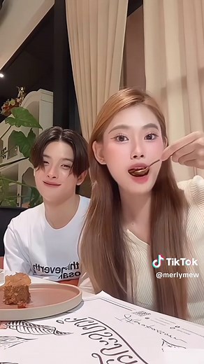 น่ารัก น้องพลอยเลี้ยงพี่ขุน สุดน่ารัก!