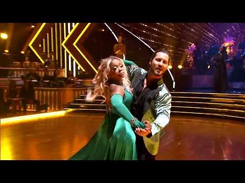 Phaedra Parks’s Oscars Night Foxtrot – Dancing with the Stars