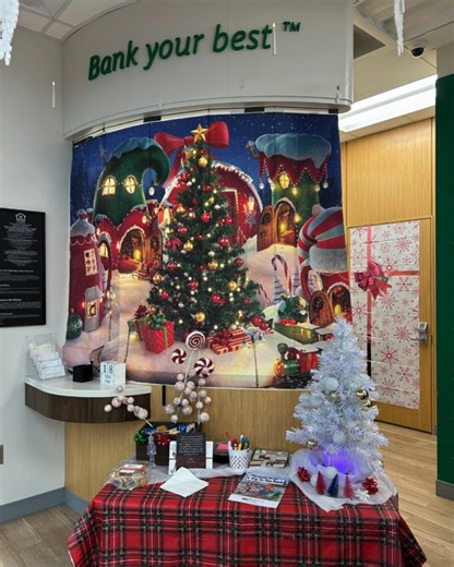 🎄 Let the Christmas Decorating Bracket BEGIN! 🎄 Round 1 matchup: Centerville 🆚 Lebanon Walmart Your votes decide who advances! 👇 Drop your pick in the comments and stay tuned as more branches face off all week long. ✨BONUS✨: Can you guess the song each branch decorated for? May the best décor win ✨ #BankYourBest #BankWith1st | 1st National Bank | Cincinnati