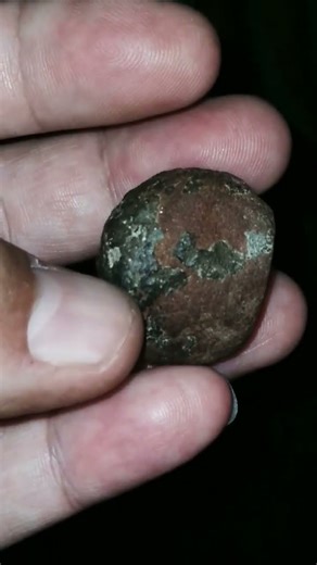 Reddish brown carbonado meteorite ? 🤔