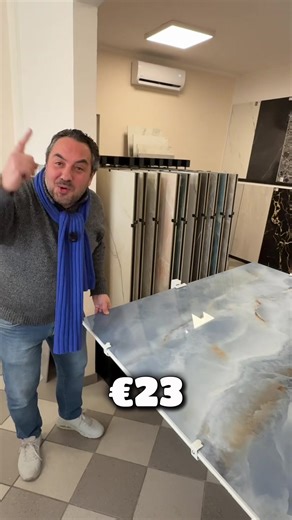 Max ha tirato fuori il formato che cambia completamente le regole del gioco. 🔥 📏 Formato extra large 120×120 cm ✨ Finitura lucida effetto specchio 🎨 Disponibile in due varianti spettacolari: • Beige lucido con venature marroncine, elegante e senza tempo • Blu effetto mare, con venature e sfumature che ricordano il movimento delle onde 🌊 ✔️ Prima scelta rettificata 💰 Solo 23 € al metro quadro 📦 Acquisto minimo: 60 m² Meno fughe, più continuità visiva, più impatto. Questo non è un semplice r