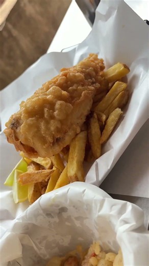 Looking for the best fish and chips in North Goa? 🐟🍟I found a hidden gem in Saligao #Goa#travel