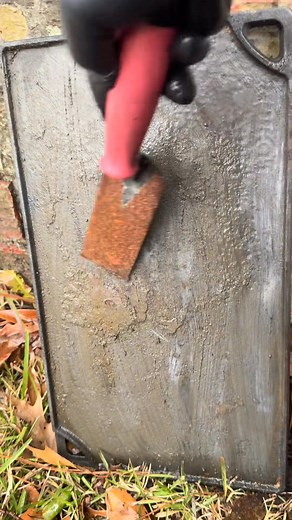 Rusty pan Pt 3. Does vinegar work for removing rust #cleaning #cleaningtiktok #cleaninghacks #rust #rustremoval #rustrepair #rustoration #restore #restoration #restorationprojects #ev | Fullsteam Designs Tip