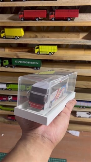 Miniatur bus, cocok untuk dashboard. #busmania #miniaturbus #bussid
