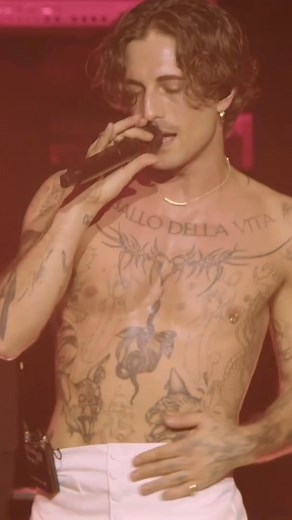 HAPPENING SOON 💫 👉 Damiano David 🎤 As the magnetic frontman of the chart-topping Italian rock band — known for his bold style, powerhouse vocals, and genre-bending impact — a show you won’t want to miss! ⏱️ November 30 🎟️ Tix here: https://livemu.sc/43xrK4H | The Fillmore Detroit